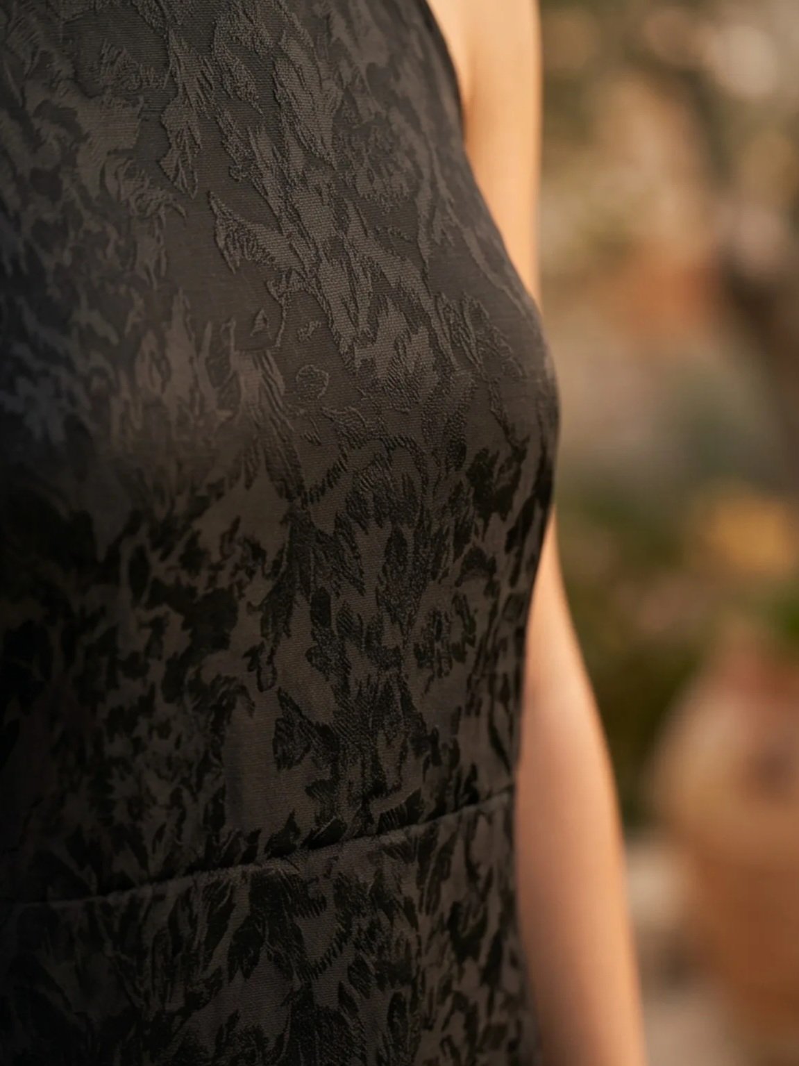Night & Glow - robe satinée longue – Image 5